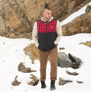 New Flag nor Fail men's size small plaid and black vest
